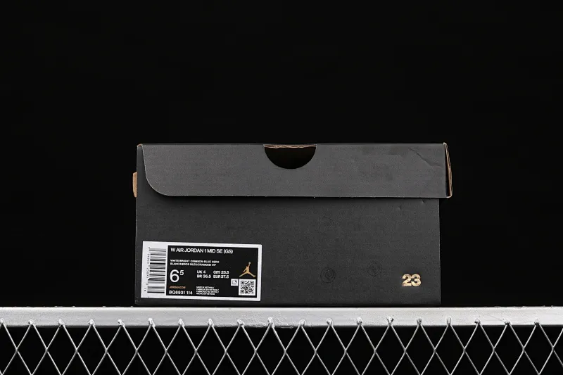 All categories Air Jordan Jordan series basketball shoes Air Jordan 1 Mid Air Jordan 1 Mid SE AJ1 Joe 1 naked eye 3D limited edition Chinese basketball shoes BQ6931-114